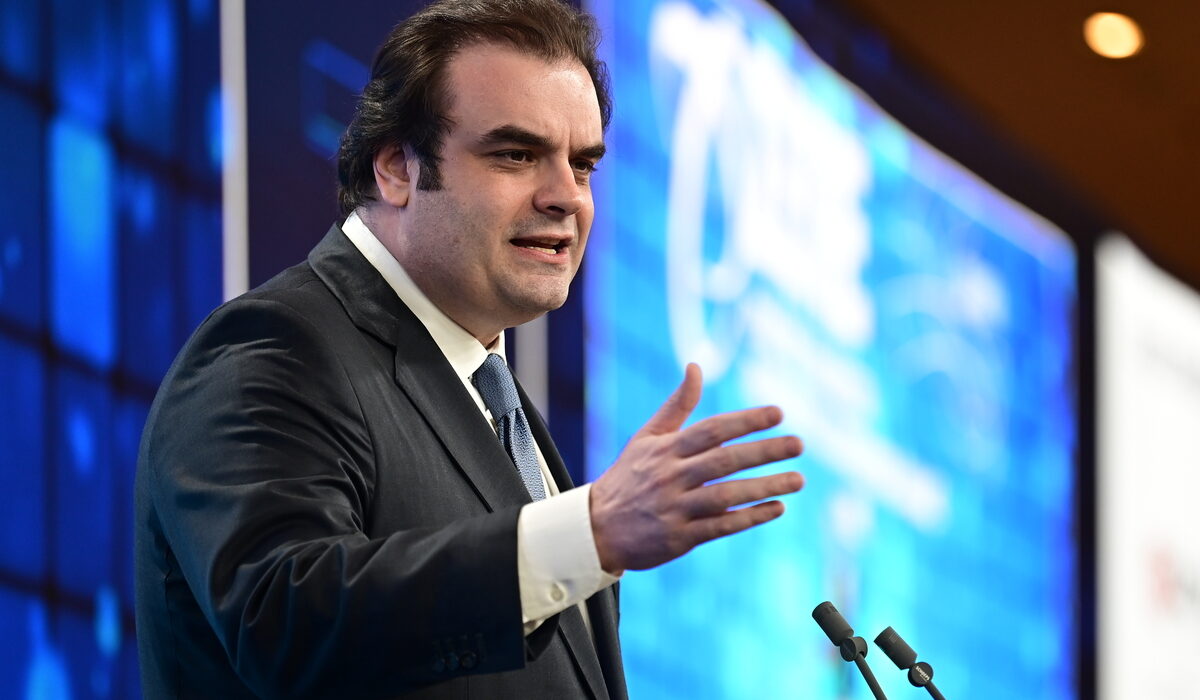 Ο Πιερρακάκης τους τη βγήκε από… αριστερά