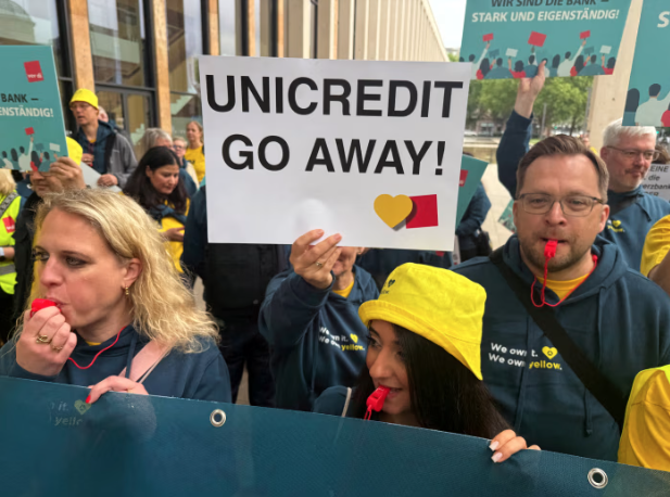Μπλόκο Βερολίνου στην UniCredit – Στηρίζει την ανεξαρτησία της Commerzbank