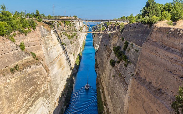 Διώρυγα Κορίνθου: Επαναλειτουργεί για τη θαλάσσια κυκλοφορία