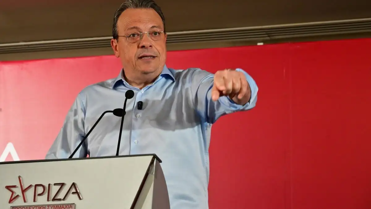 ΣΥΡΙΖΑ: Πέρασε η πρόταση του Φάμελλου, «άδειασαν» Παππά-Πολάκη – Ο ΣΥΡΙΖΑ μετακομίζει στο ΕΛΑΣ
