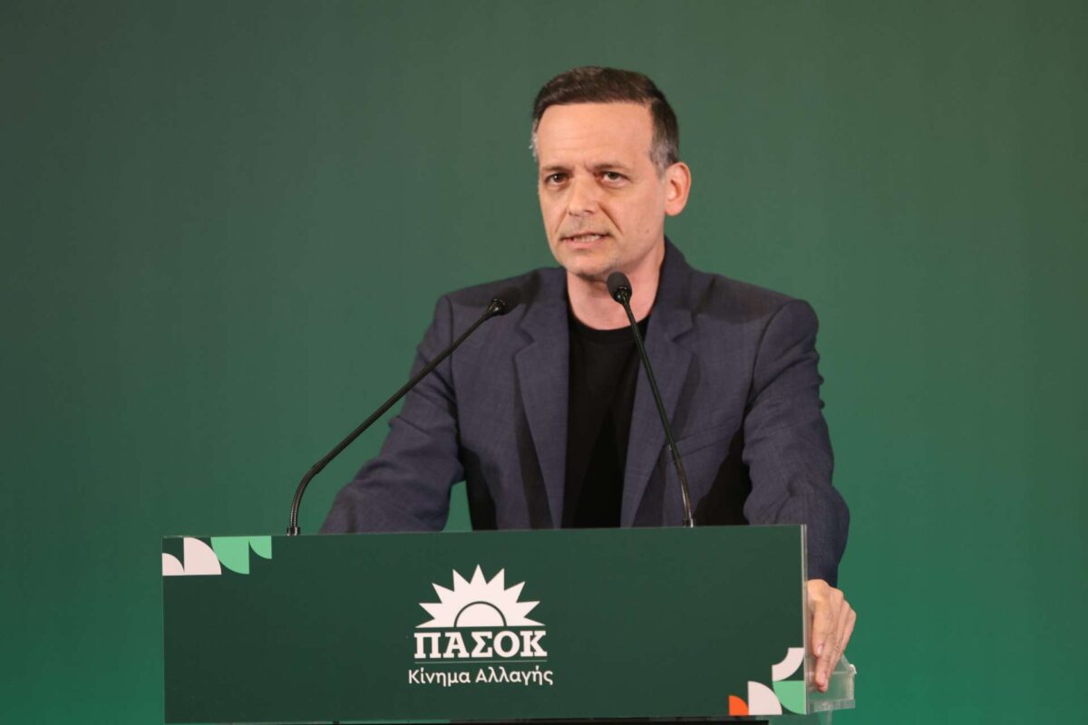 «Τρικυμία» στην Κεντροαριστερά: Στο επίκεντρο οι δηλώσεις Δούκα περί συνεργασίας ΠΑΣΟΚ-ΕΛΑΣ