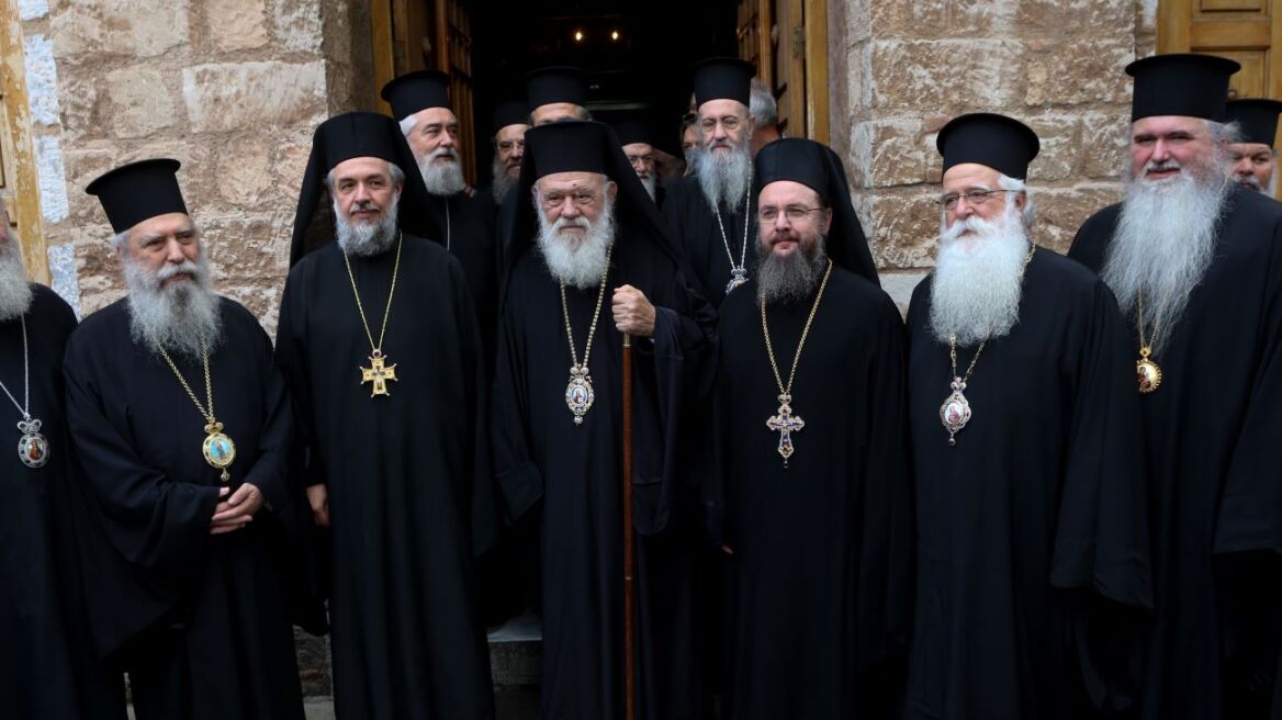 Δεσποτάδες ή κομματάρχες;