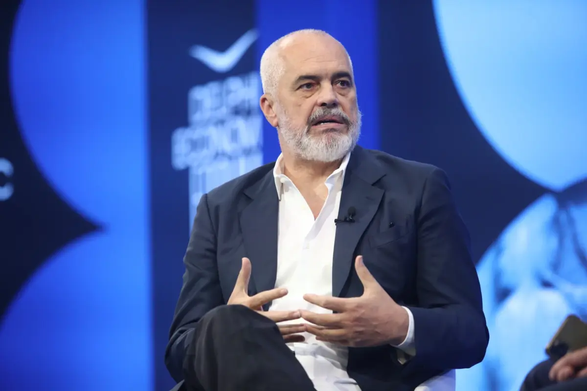 Σάλος με Ράμα: AI βίντεο, εσώρουχα και πολιτική σάτιρα