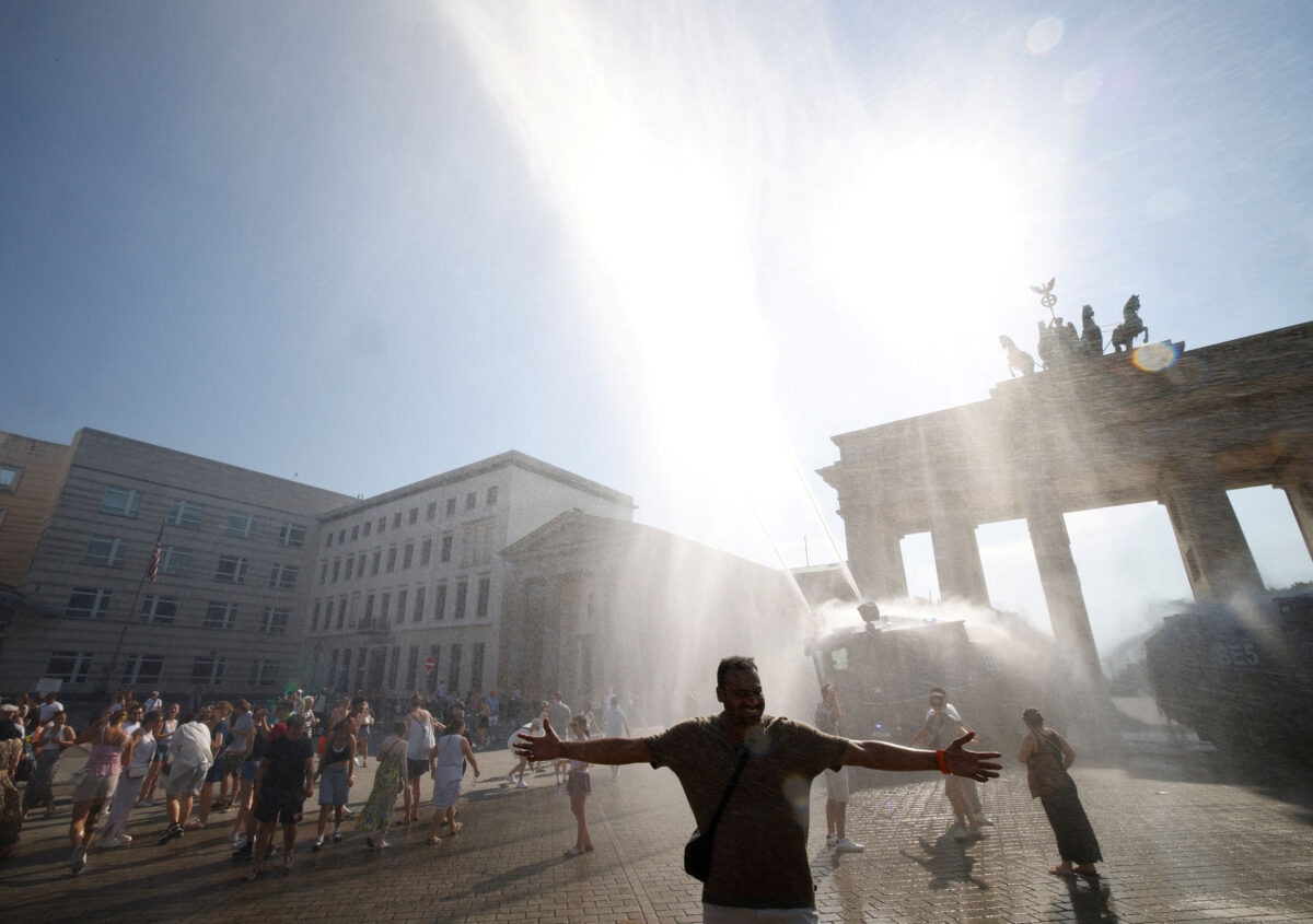 Ευρώπη: Κόλαση καύσωνα! 42°C, χάος, ρεκόρ & 50°C τούνελ