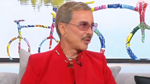 Λάκης Γαβαλάς: Έρωτας στα 75; Η απάντηση που σοκάρει!