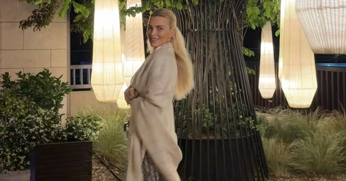 Κατερίνα Καινούργιου: «Μπαίνοντας σε έναν νέο μήνα με ευγνωμοσύνη στην καρδιά μου»
