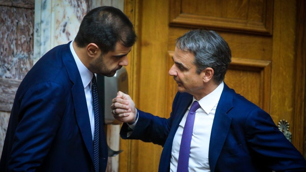 Ανασχηματισμός στο άψε – σβήσε: Κράτησε τον Μαρινάκη κυβερνητικό εκπρόσωπο – Ποιοι κάλυψαν τις κενές θέσεις;