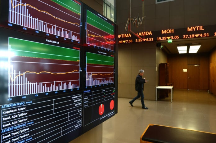 Χρηματιστήριο Αθηνών: Οι τράπεζες έφεραν τη διόρθωση – Στήριξη από Allwyn, Coca-Cola και ΓΕΚ ΤΕΡΝΑ