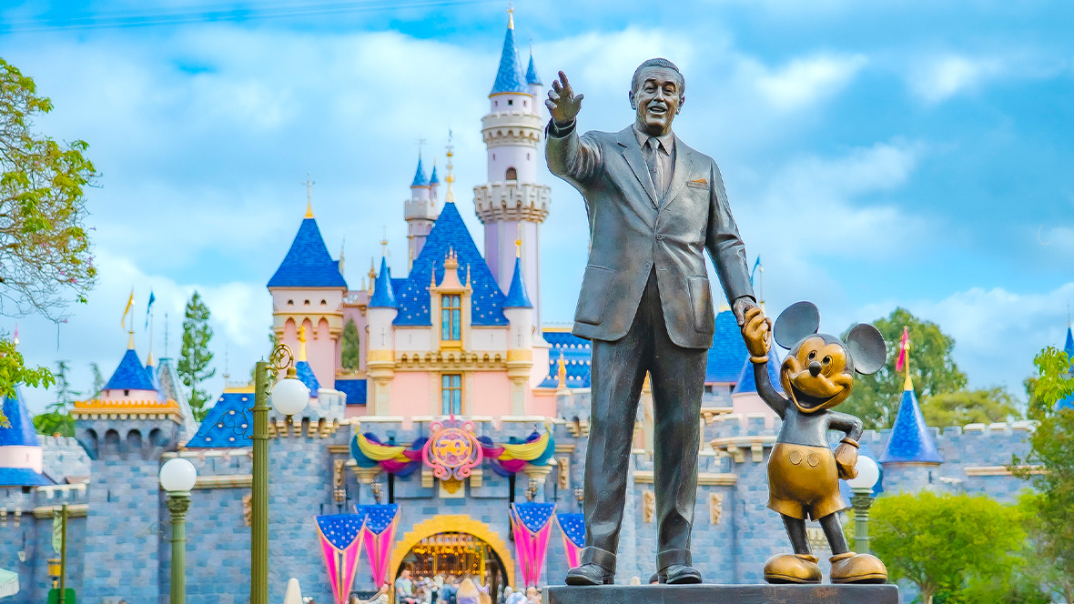 Η Disneyland γίνεται παγκόσμιο επιχειρηματικό πρότυπο