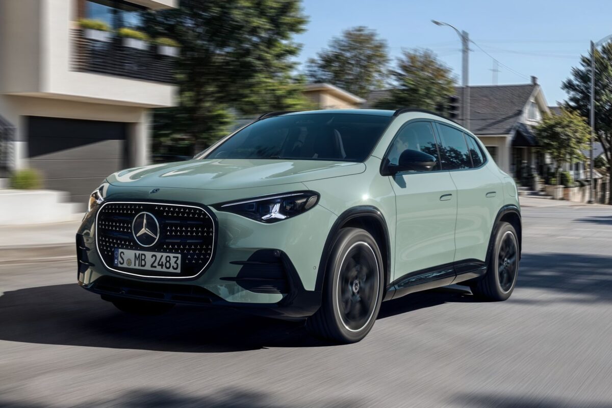 Η νέα Mercedes GLA μεγαλώνει, εξηλεκτρίζεται και αναλαμβάνει την πιο δύσκολη αποστολή της