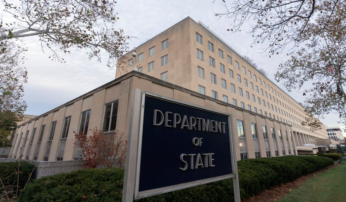 Η ξαφνική αγάπη του State Department για την Ελλάδα
