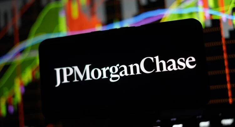 Η JP Morgan ανεβάζει την Ελλάδα σε «Overweight» – Ποιες μετοχές θα πρωταγωνιστήσουν