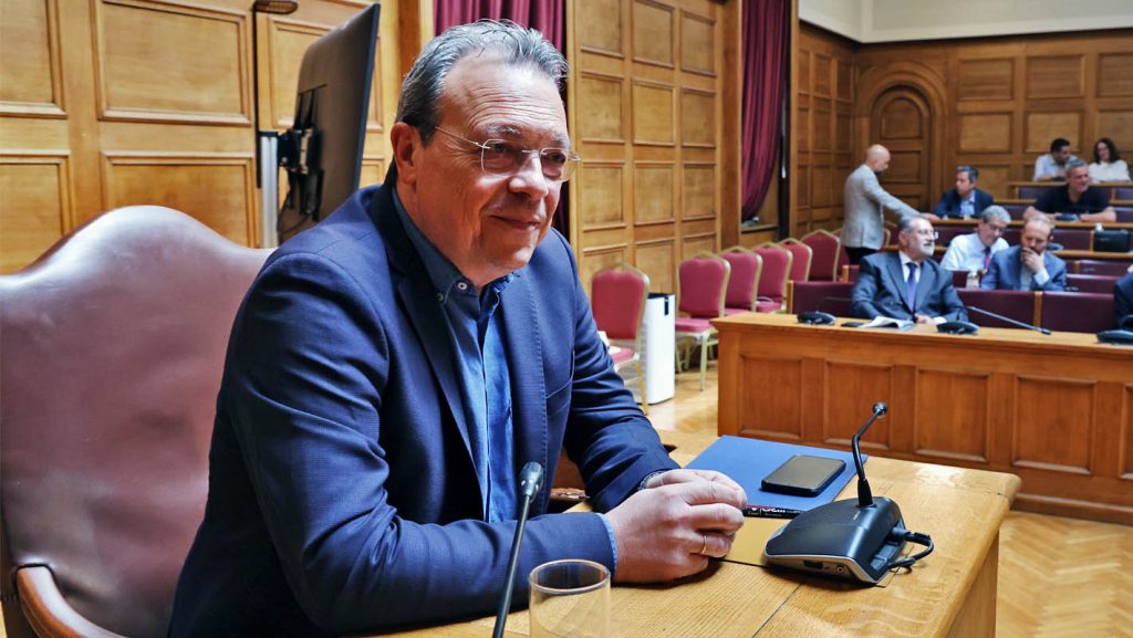 Σωκράτης Φάμελλος: Ο πρόεδρος του 1% που δεν αφήνει την καρέκλα