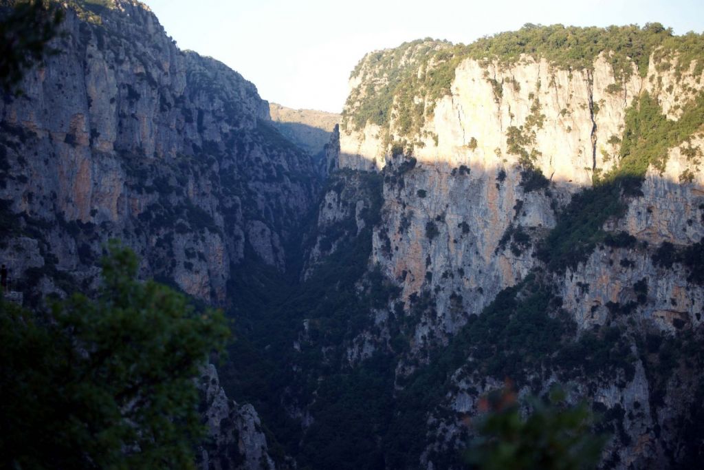 Θρίλερ στη Σαμαριά: Το 112 έσωσε Ελβετό περιπατητή!