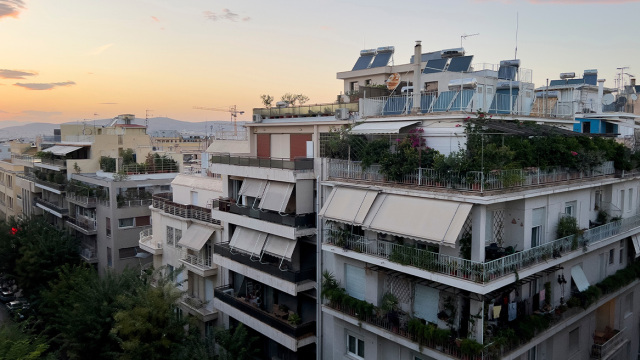 Ξεχάστε την Εφορία! Πουλάς ακίνητο ακόμα κι αν χρωστάς;