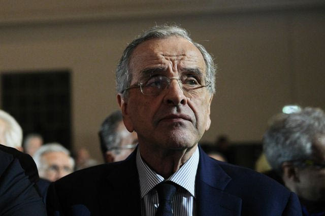 Σαρώνει ο Σαμαράς χωρίς ακόμα να έχει κόμμα 