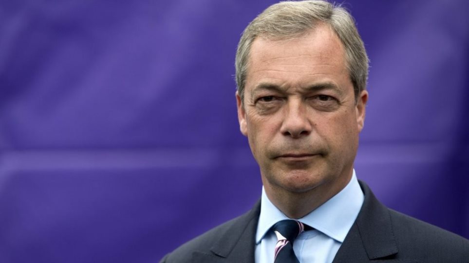 Ο Φάρατζ προκαλεί πολιτικό σοκ στη Βρετανία – Παραιτείται και ζητά νέα λαϊκή εντολή