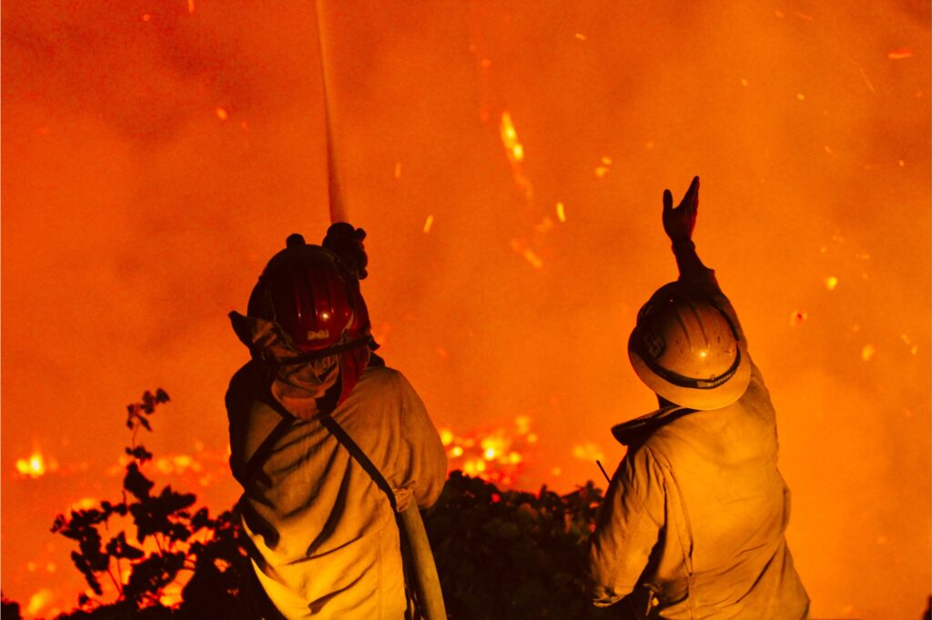 Περιοχή 51 – Τεράστια πυρκαγιά κοντά σε μυστική βάση ΗΠΑ – Μόνο 7% υπό έλεγχο