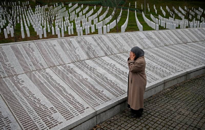 ΕΕ: «Όχι στην άρνηση της γενοκτονίας» – Μήνυμα για την επέτειο της Σρεμπρένιτσα