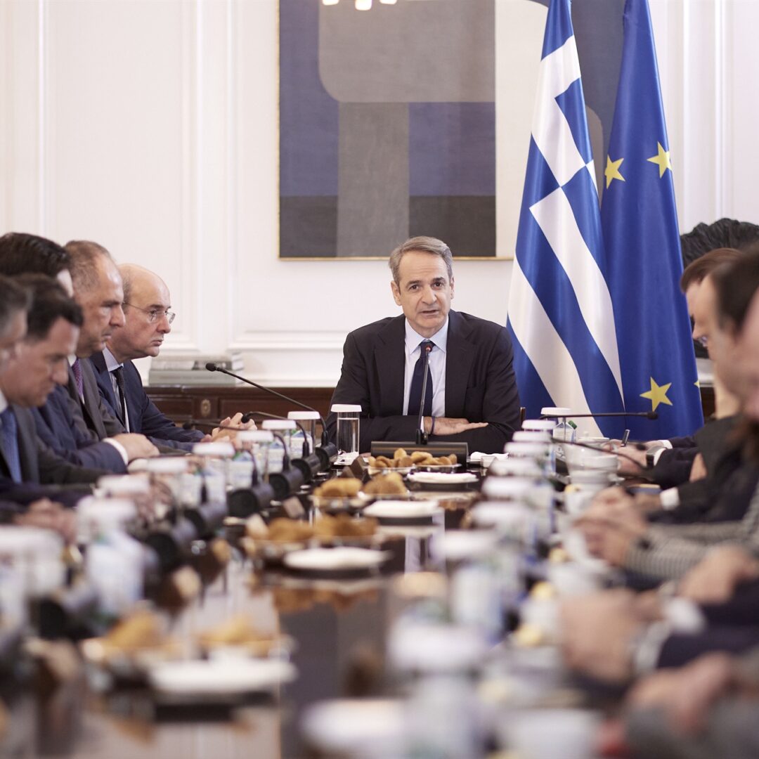 Τα κεφάλαια μέσα – Τέλος οι διακοπές για τους υπουργούς