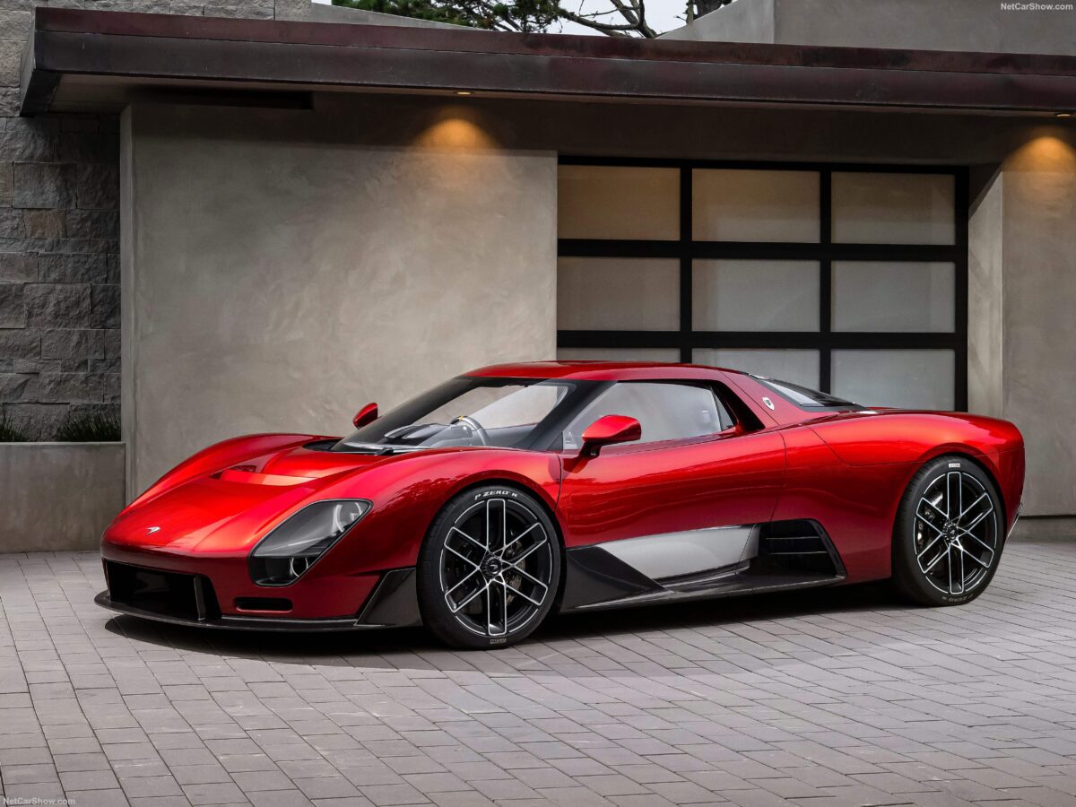 Η McLaren πάτησε συμπλέκτη και γύρισε στην εποχή που ο οδηγός έκανε τη δουλειά