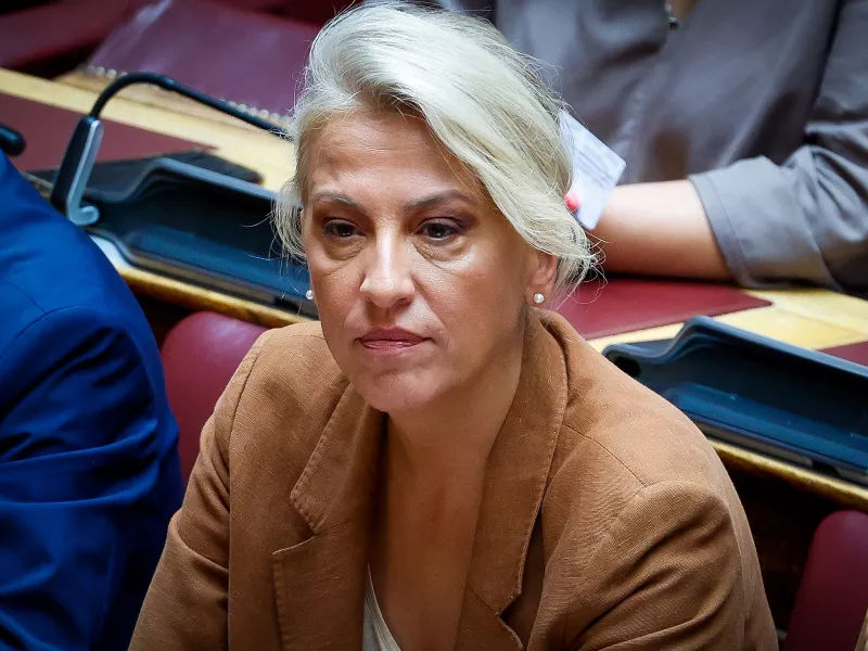 Πόσους να διαγράψει η πρόεδρος Ρένα;