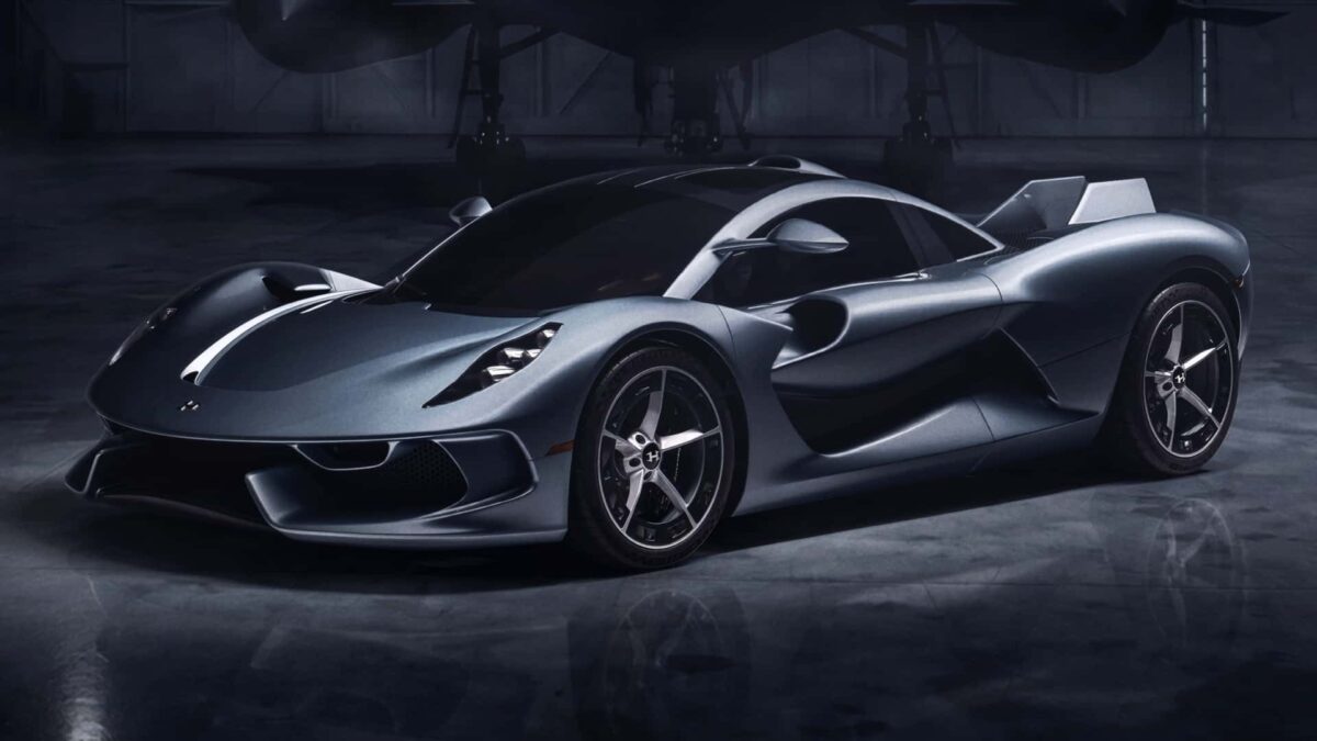 Hennessey Blackbird: Έξι σχέσεις, οκτώ κύλινδροι και καμία διάθεση να ακολουθήσει τη μόδα