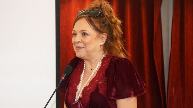 Ράντου: Στα 62 μου, το μπικίνι δεν είναι άθλος! Κουτσομπολιό νοοτροπίας της «δεκαετίας του ’60»