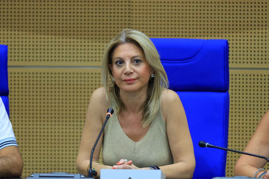 Σεισμός στην «Ελπίδα»: Kαρυστιανού, ανασχηματισμός και 1000+ κλικ!