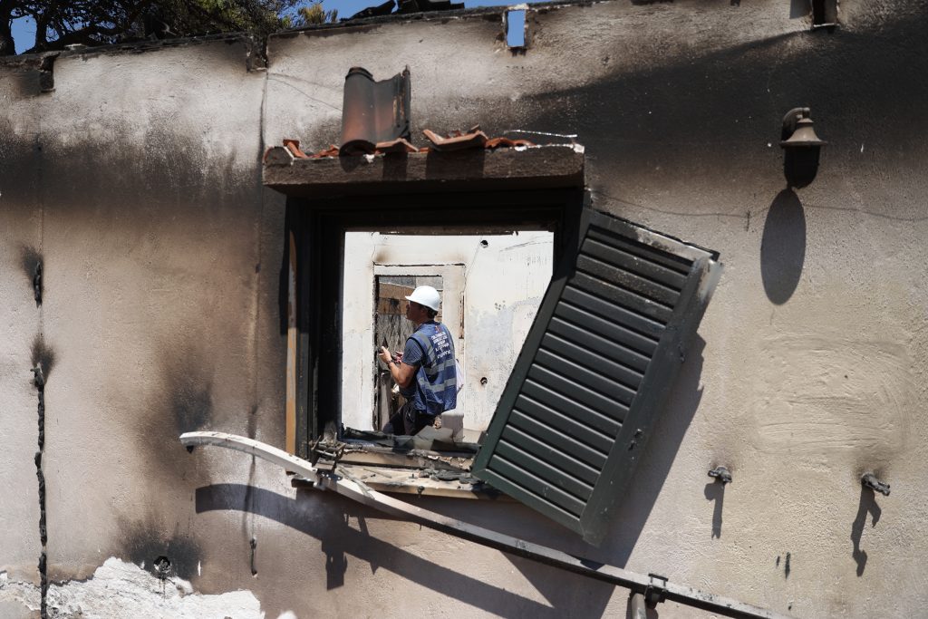 Φωτιά: Έως 6.000€ και «ανάσα» ΕΝΦΙΑ! Τι δικαιούσαι;