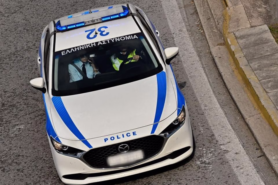 Εμπρησμός Αγ. Αναργύρων: 19χρονος συνελήφθη, ο άλλος διαφεύγει