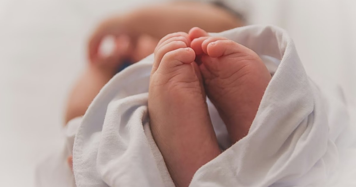 Τρίκαλα: Βρέφος 15 μηνών νεκρό! Τι συνέβη;