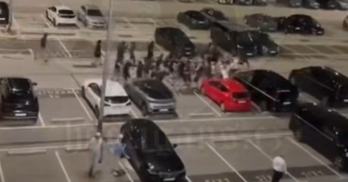 Αεροδρόμιο-Ριγκ: Χάος με Ντινάμο-Χάιντουκ!