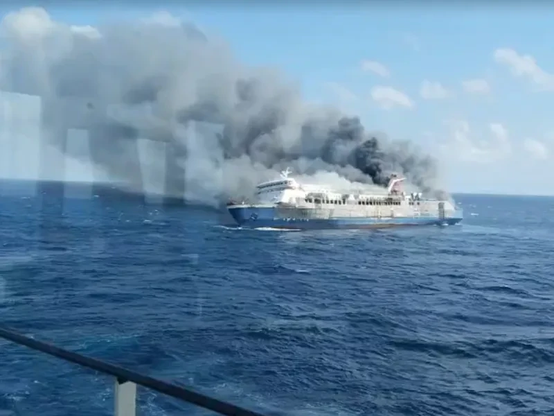 Ινδονησία: Κόλαση στις θάλασσες! 5 νεκροί, 41 αγνοούμενοι