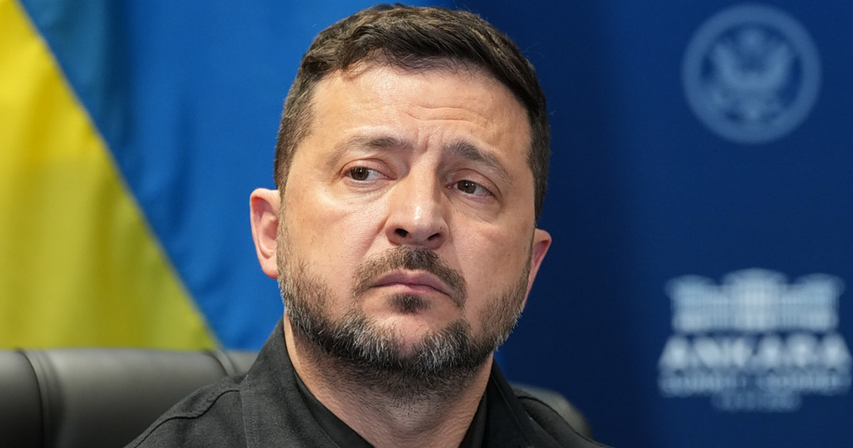 Βόμβα Ζελένσκι: Ουκρανία χτύπησε ρωσική διαστημική βάση!