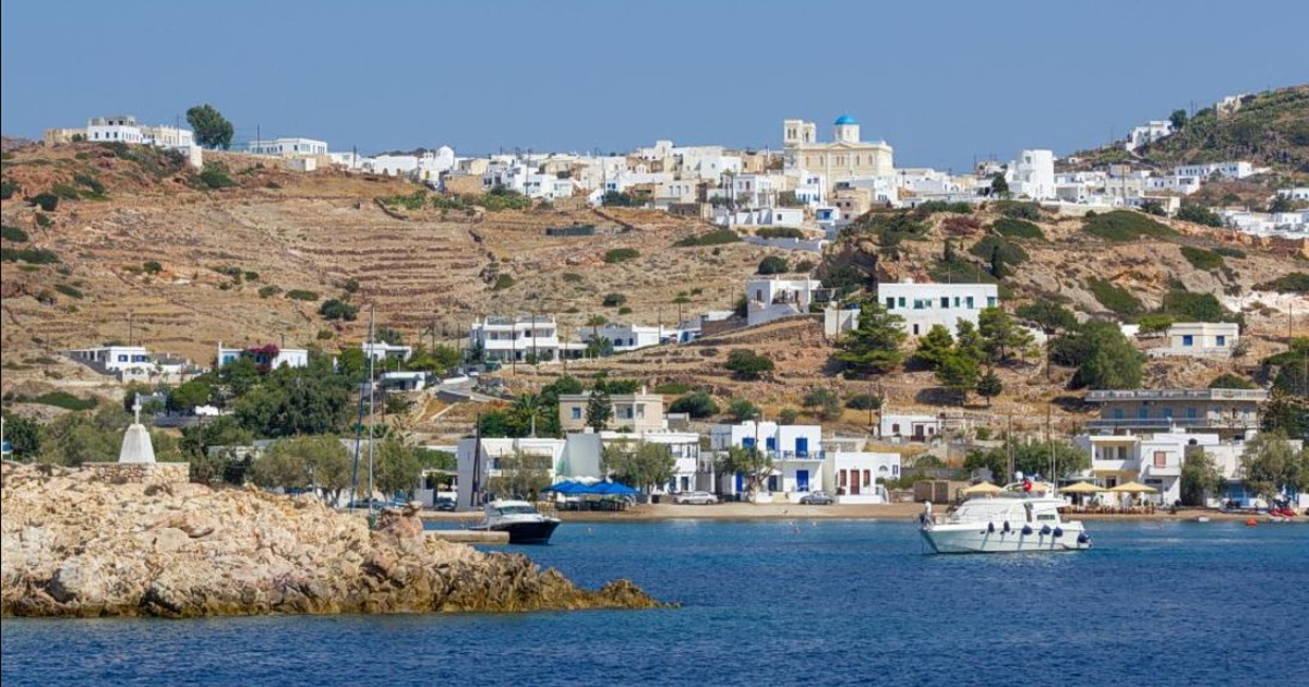 Φρίκη στην Κίμωλο: 17χρονος νεκρός στο ντους! Τι ψάχνει η ΕΛ.ΑΣ;