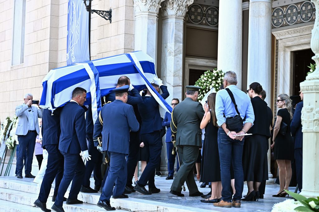 Τελευταίο αντίο στον Ιωάννη Βαρβιτσιώτη: Το πολιτικό φινάλε