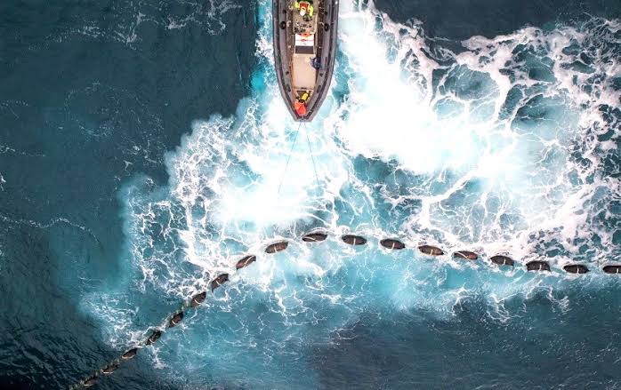 ΑΔΜΗΕ: Επιταχύνει τον Great Sea Interconnector – Νέο βήμα για τη διασύνδεση Κύπρου–Ισραήλ