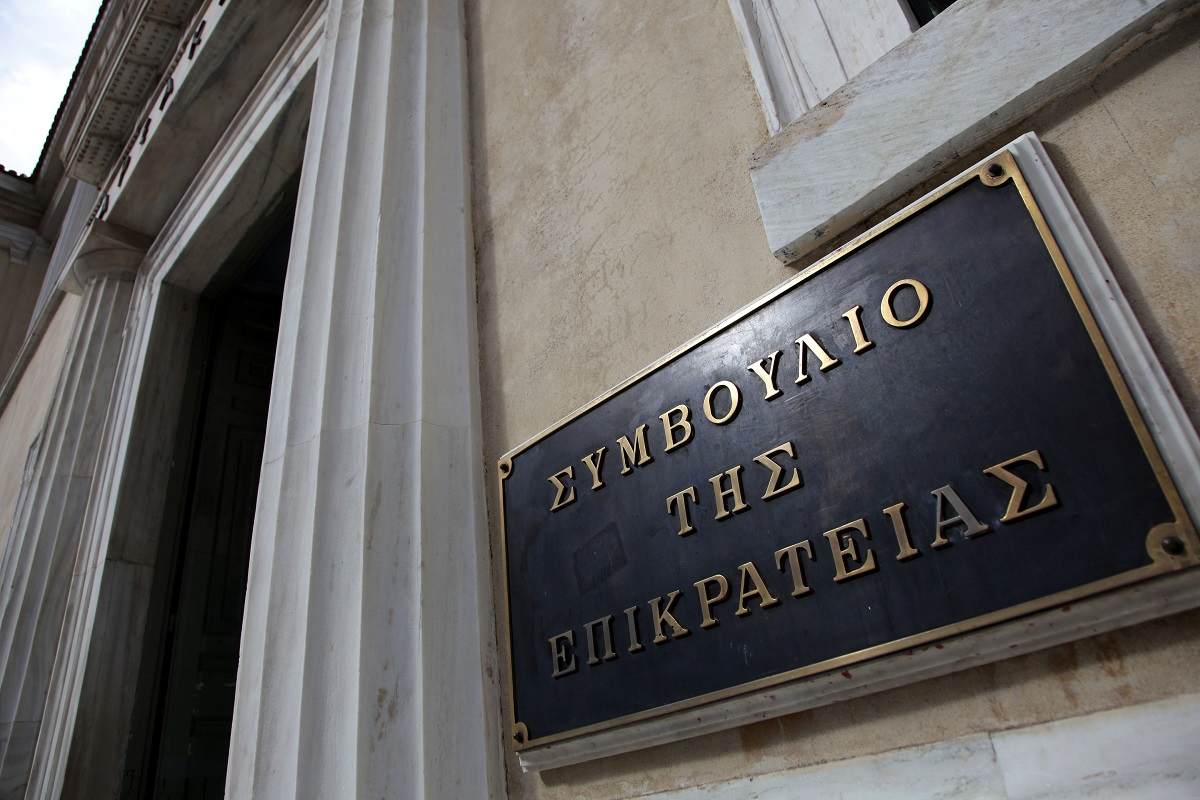 Αντισυνταγματική η τακτοποίηση αυθαιρέτων με άδειες που ακυρώθηκαν δικαστικά – Η απόφαση-«φρένο» του ΣτΕ
