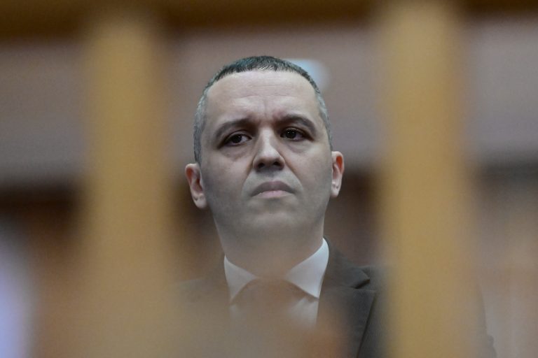 Και ξαφνικά ήρθε ο Κασιδιάρης