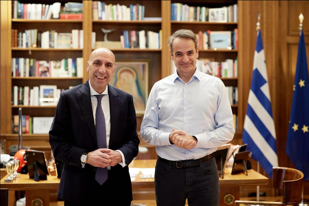 Μπρατάκος αδειάζει Μητσοτάκη