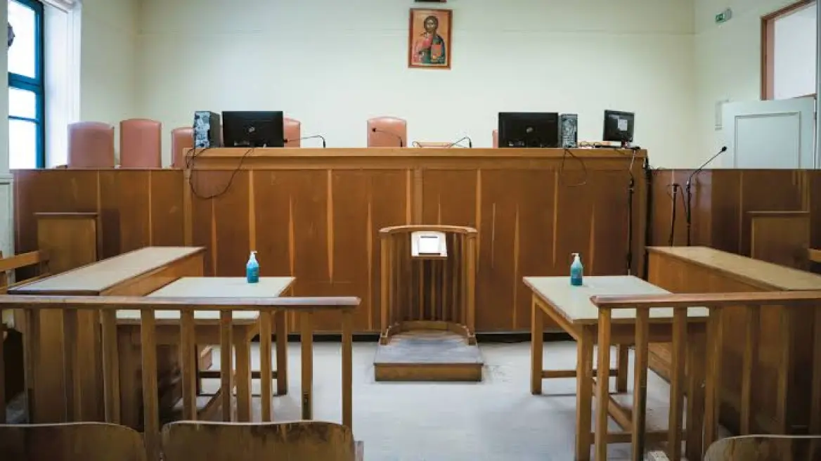 Αποζημίωση 60.000 ευρώ στον 71χρονο που πήγε τέσσερα χρόνια φυλακή για βιασμό 19χρονου και δικαιώθηκε