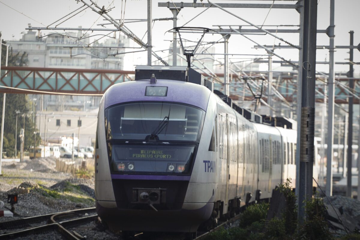 Θρίλερ στον Προαστιακό: Άνδρας χωρίς αισθήσεις στην Κόρινθο!