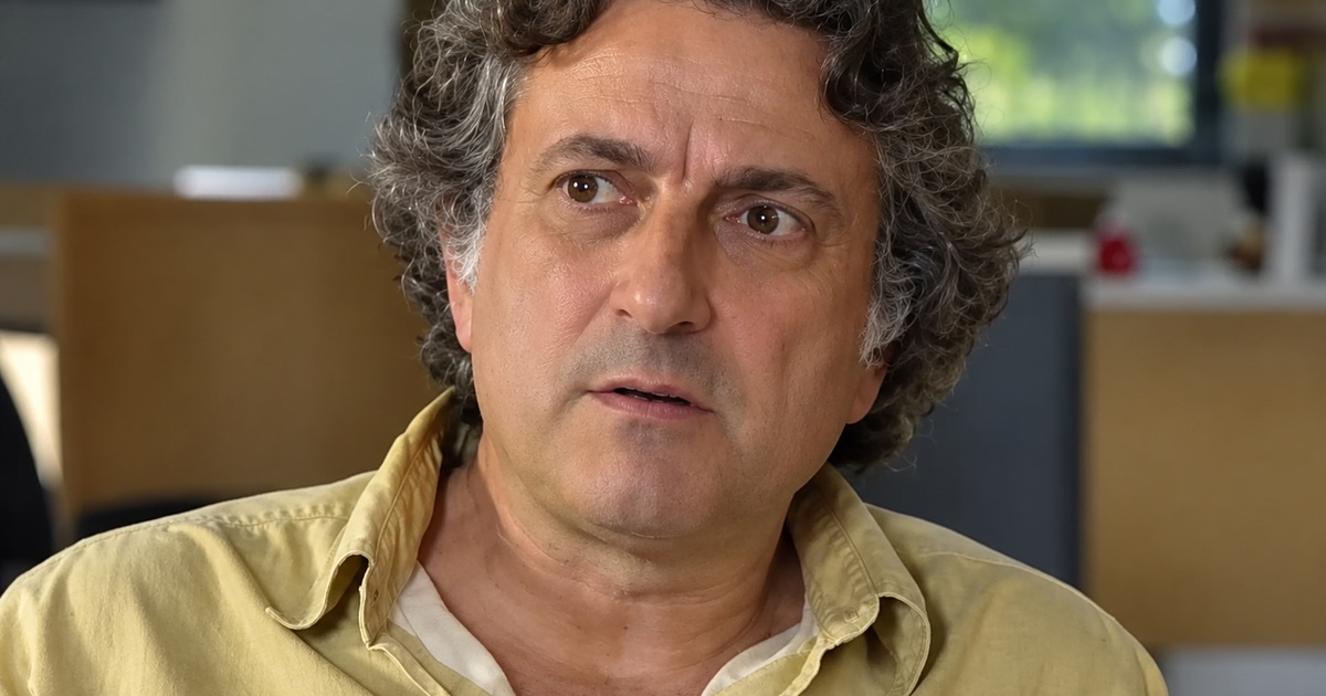 Μαζωνάκης: Ο Υπνοθεραπευτής “Ανοίγει” το Στόμα του;