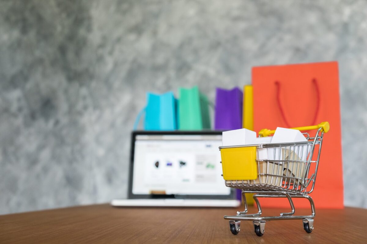 E-commerce: Το “θηρίο” των 911 δισ. ευρώ σαρώνει την Ευρώπη!