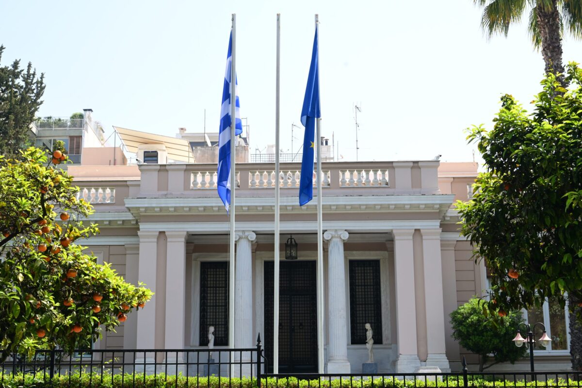 Μαξίμου: Συναγερμός 4 καμπανών! Ο γερμανικός εφιάλτης;