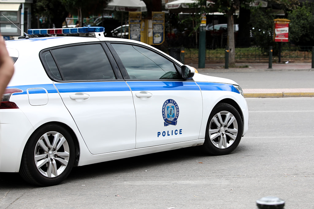 Καλαμπάκα: Μήνυσε πεθερά, κουνιάδα, ξανά με χειροπέδες!
