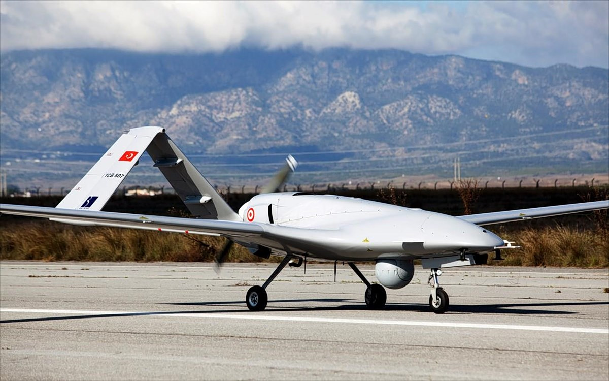 Bayraktar πάνω από Ικαρία: Θρίλερ στο Αιγαίο, F-16 στον αέρα!