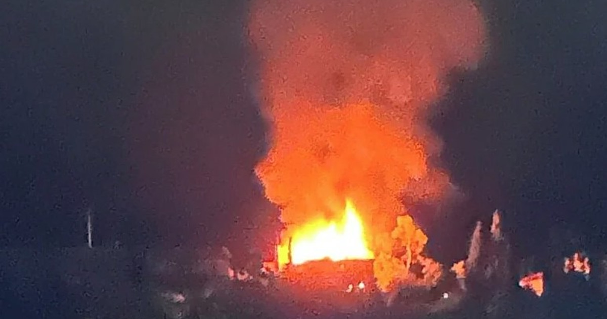 Φωτιά στην Achaia Clauss: Εκρήξεις, ανησυχία στην Πάτρα