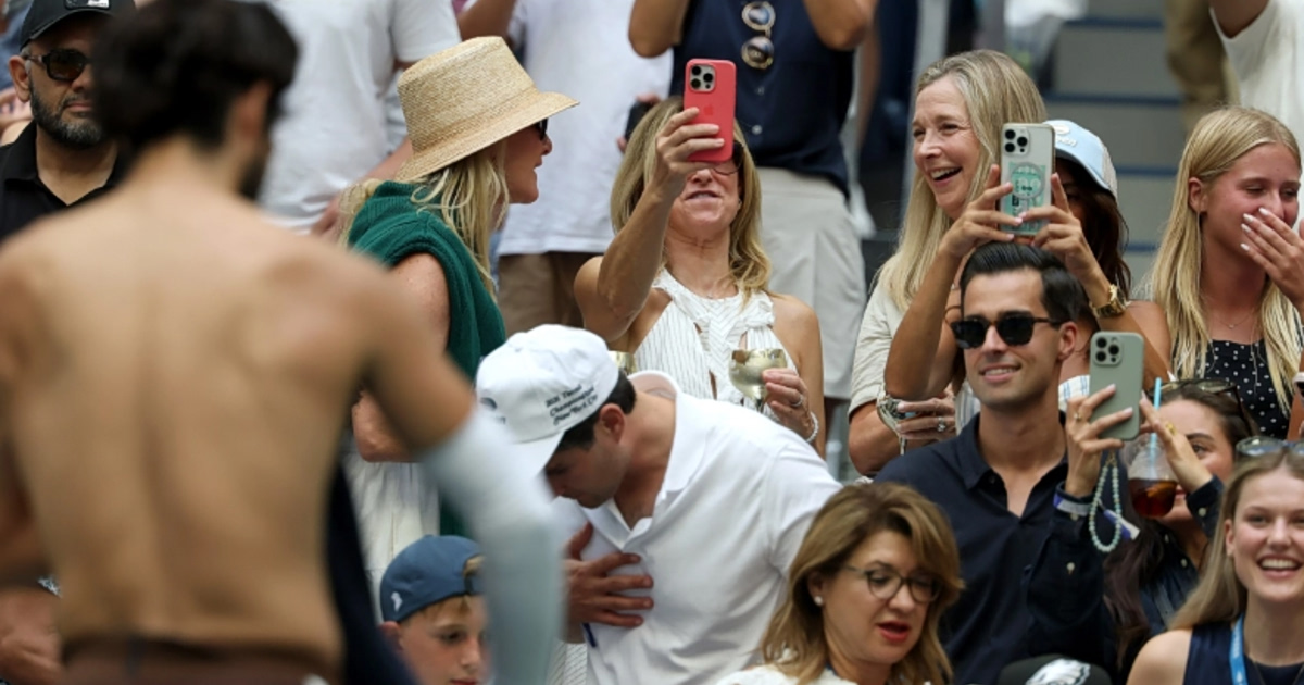Αλκαράθ: Η αλλαγή μπλουζάκι που «έριξε» το US Open!